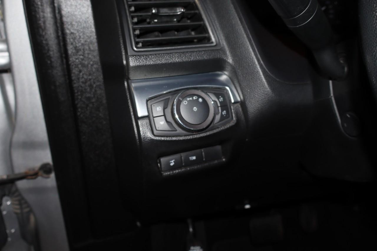 2019 Ford Explorer Sport photo 16
