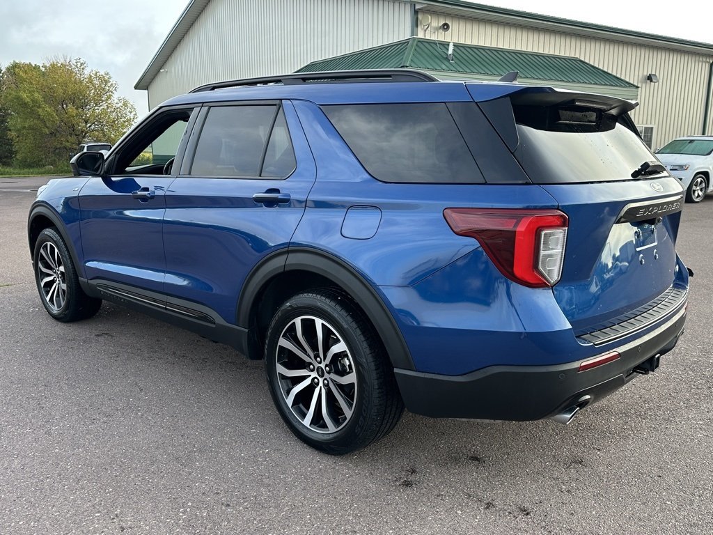 2022 Ford Explorer ST-Line photo 4