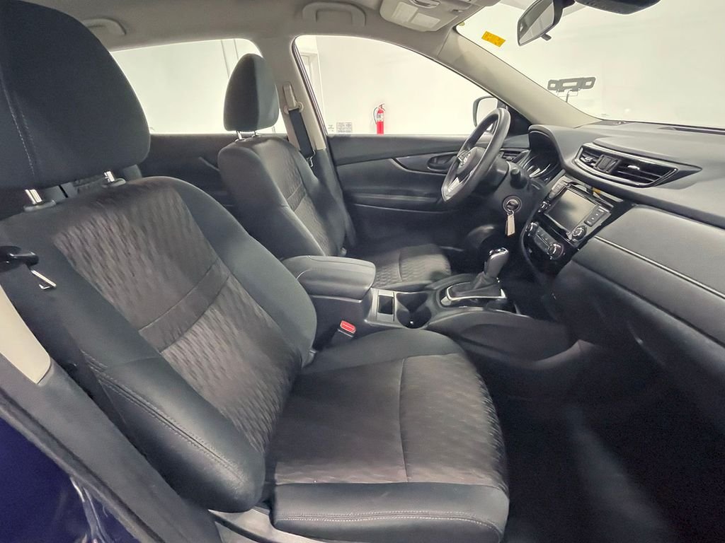 2019 Nissan Rogue S photo 18
