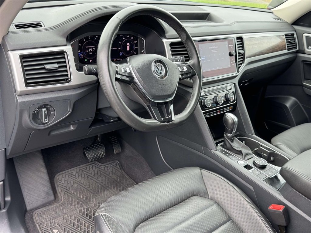 2019 Volkswagen Atlas SEL Premium photo 2