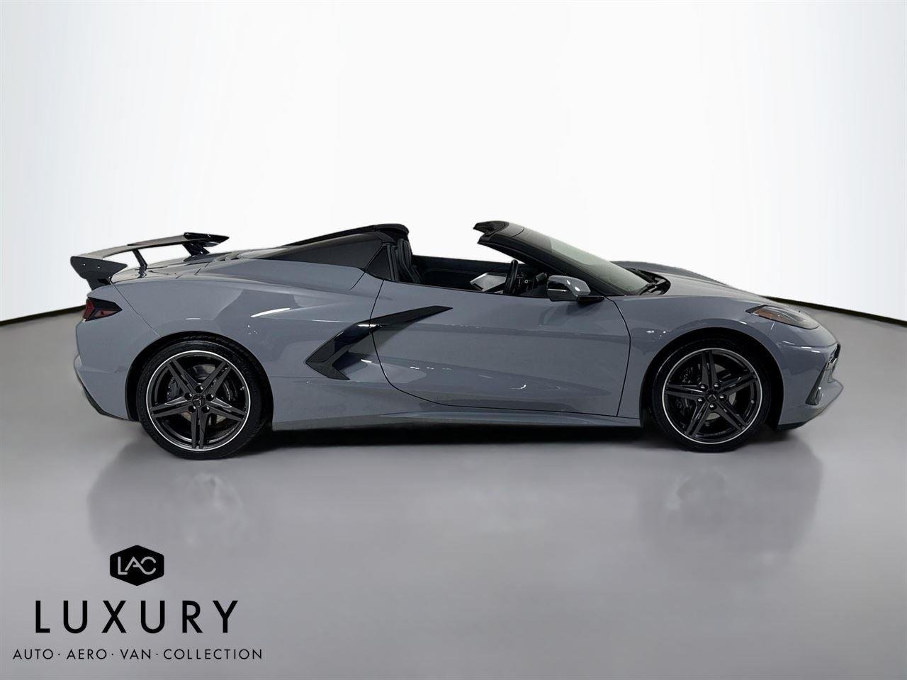 2025 Chevrolet Corvette 2LT photo 3