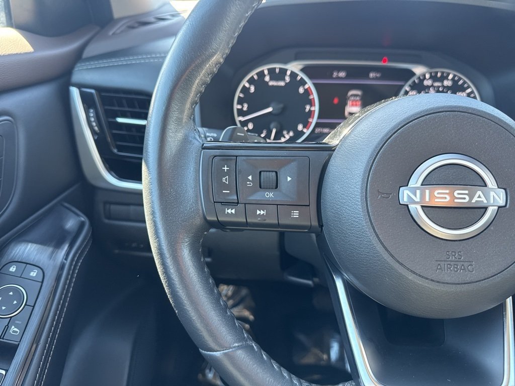 2023 Nissan Rogue SL photo 16
