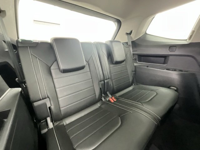 2024 Volkswagen Atlas SEL photo 8
