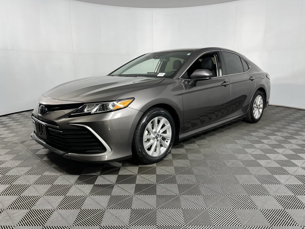 2024 Toyota Camry LE photo 2