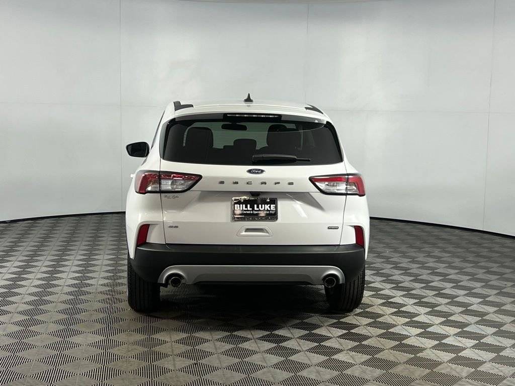 2022 Ford Escape Hybrid SE photo 3