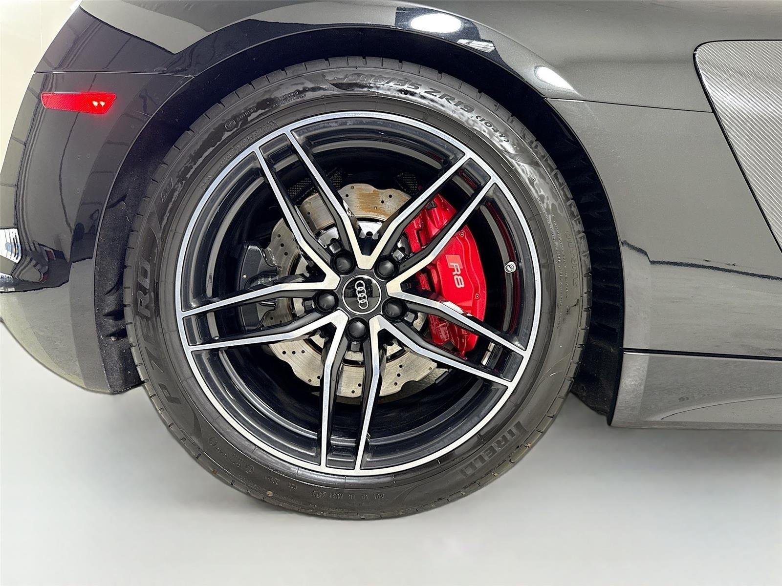 2017 Audi R8 Coupe V10 photo 28