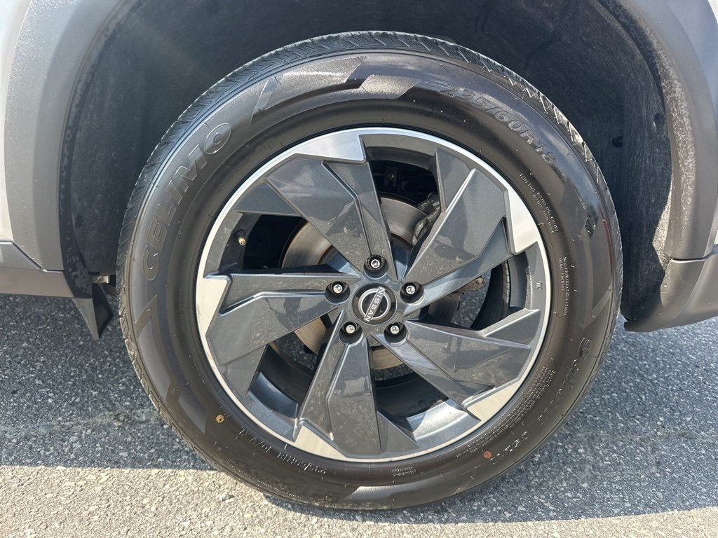 2024 Nissan Rogue SV photo 29