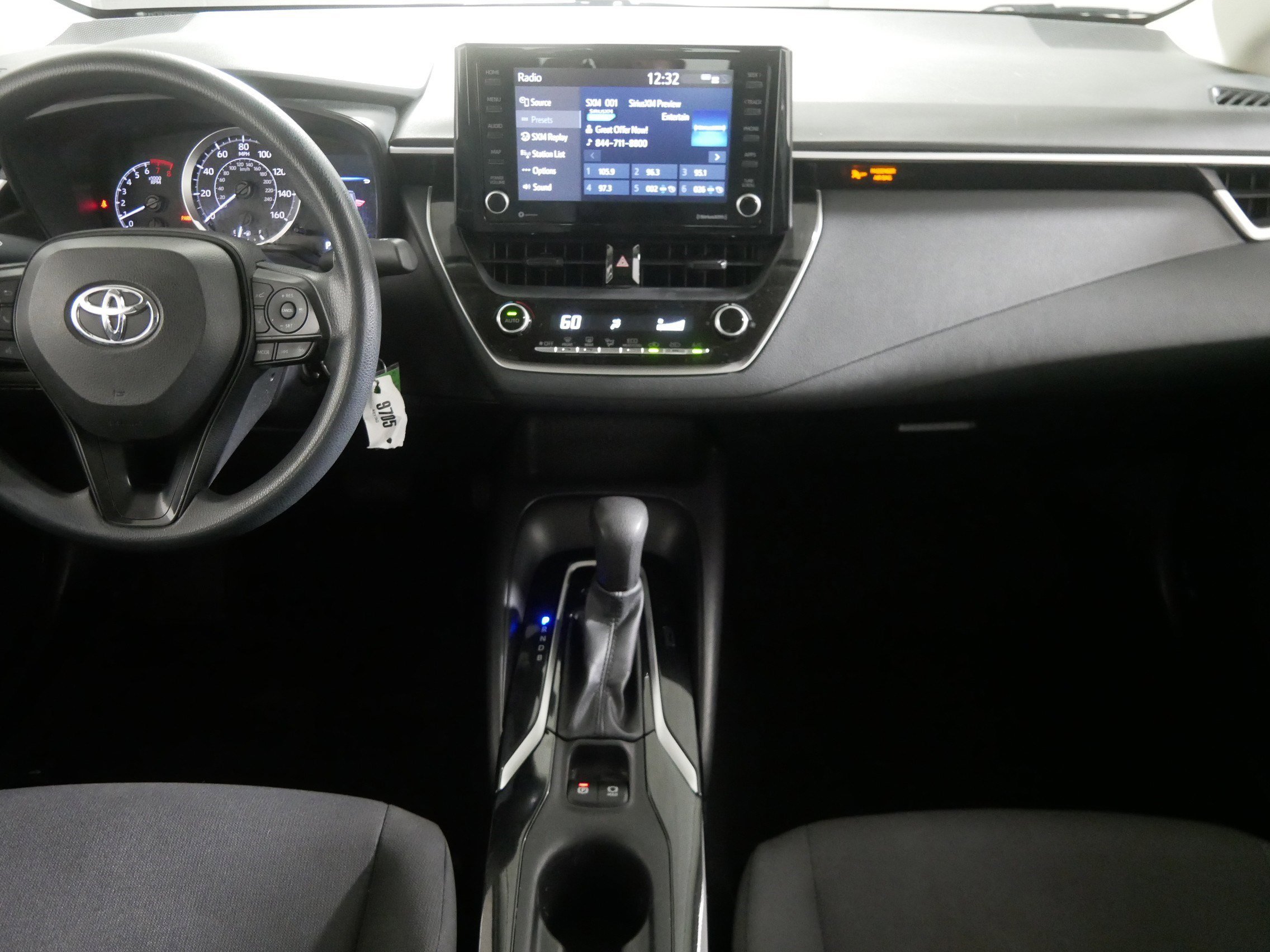 2022 Toyota Corolla LE photo 10