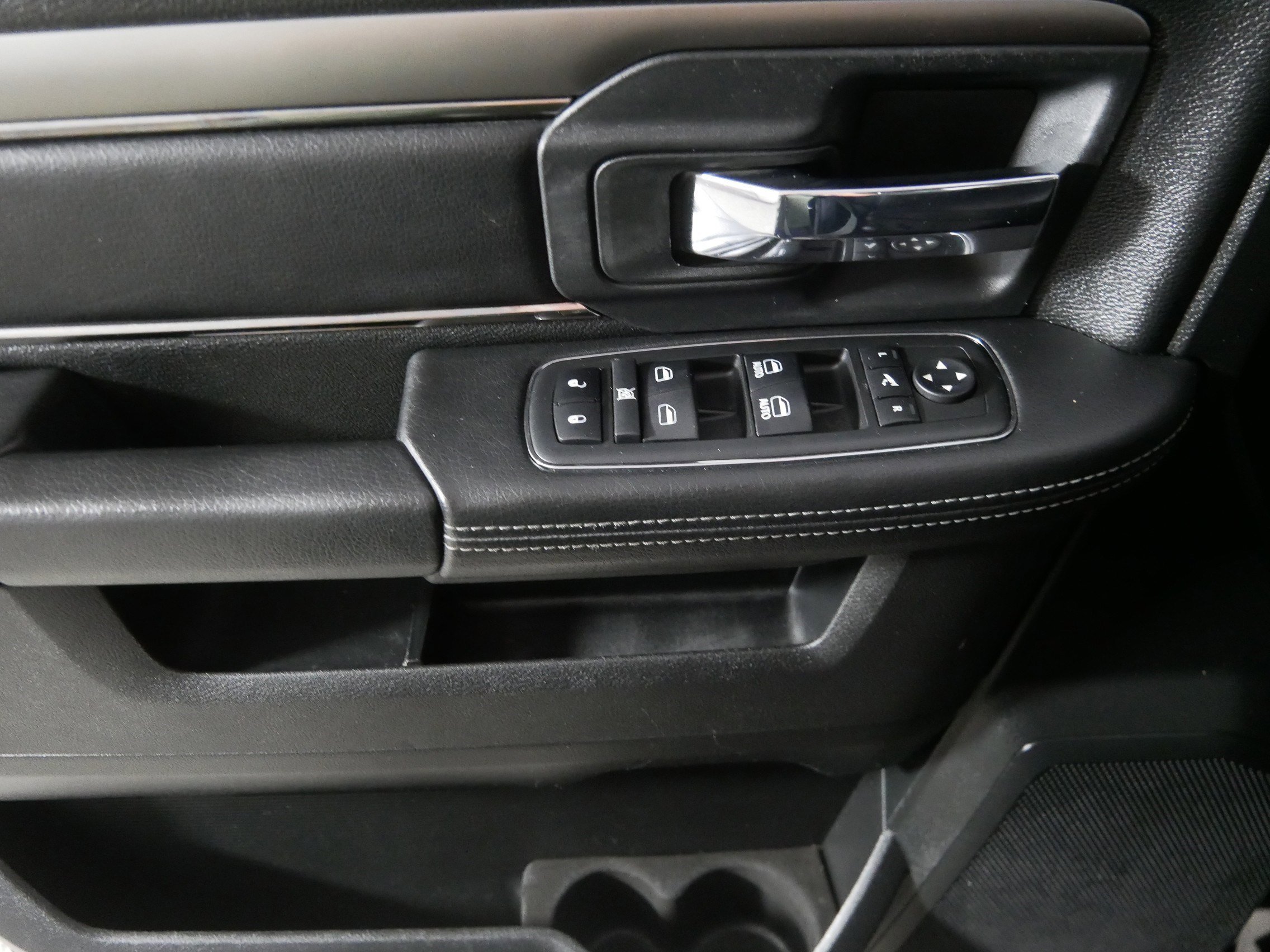 2017 Ram 1500 Sport photo 19