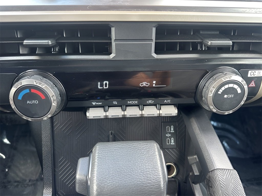 2025 Toyota Tacoma TRD Sport photo 17