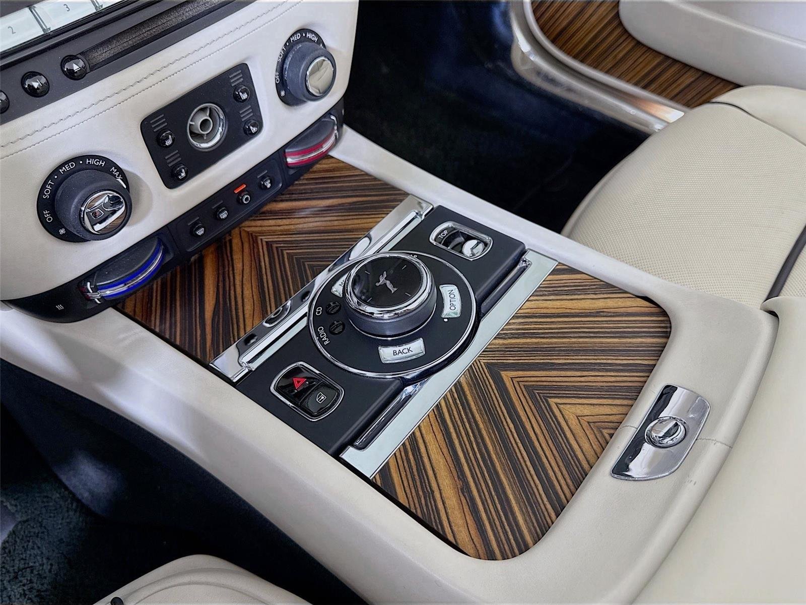 2016 Rolls Royce Dawn RR6 photo 21