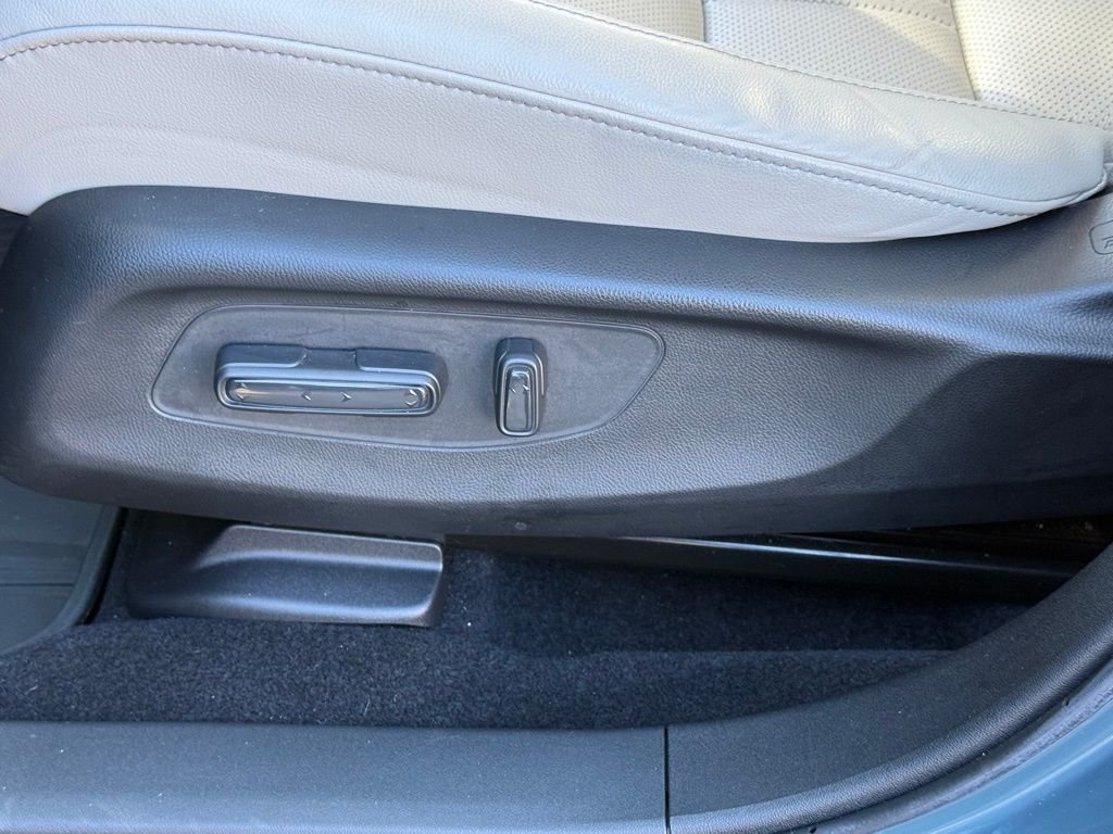 2024 Honda HR-V EX-L photo 32
