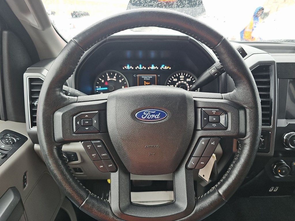 2019 Ford F-150 XLT photo 3
