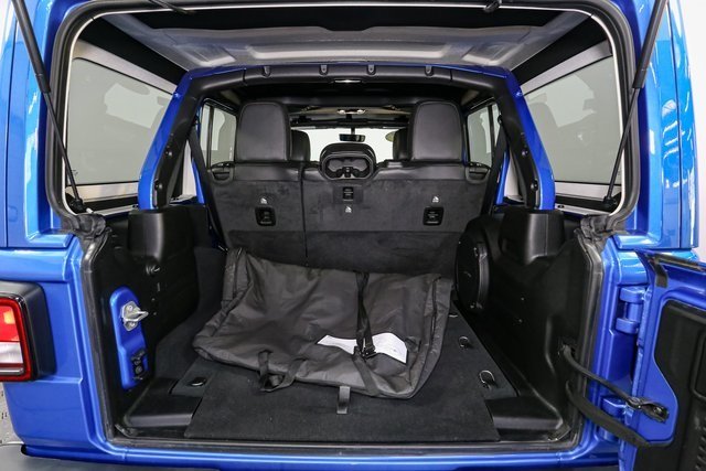 2023 Jeep Wrangler Altitude photo 8