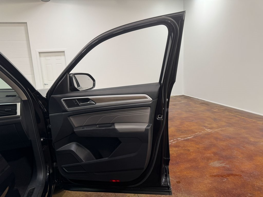 2023 Volkswagen Atlas SEL photo 53