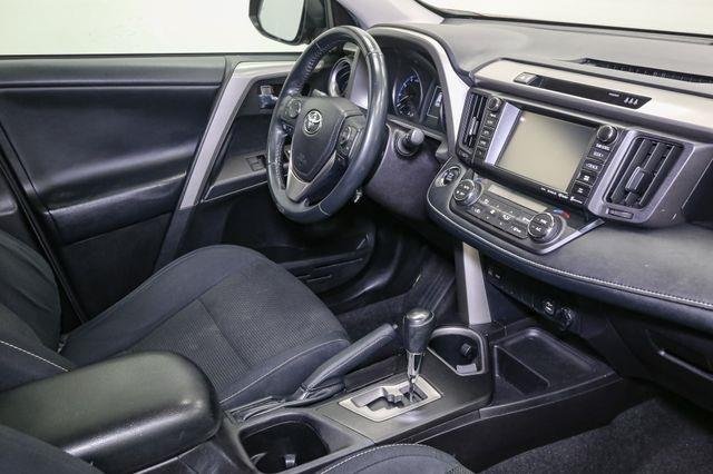 2018 Toyota RAV4 XLE photo 16
