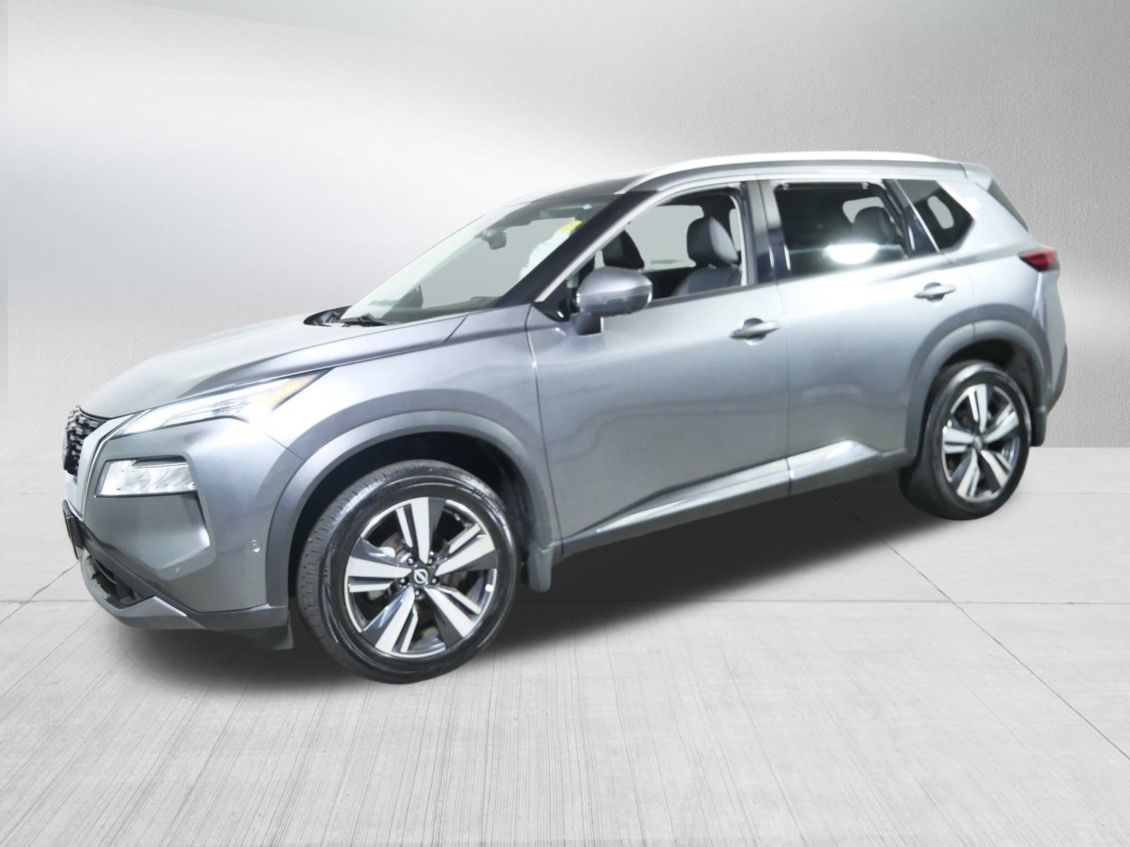 2022 Nissan Rogue SL photo 3