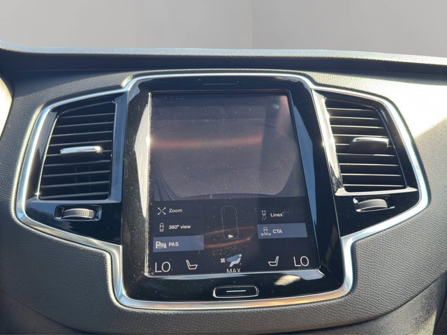 2017 Volvo XC90 Momentum photo 14