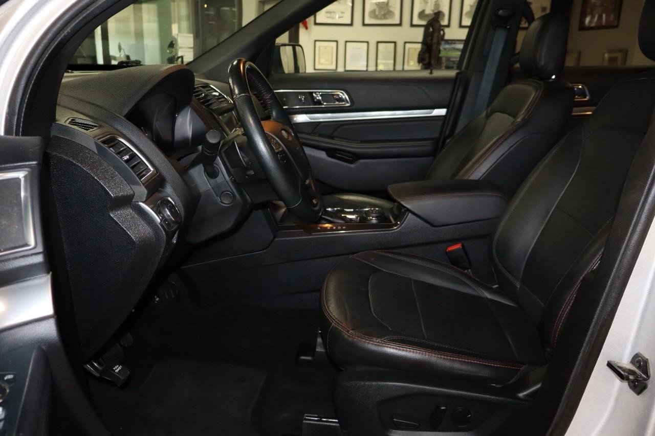 2019 Ford Explorer Sport photo 10