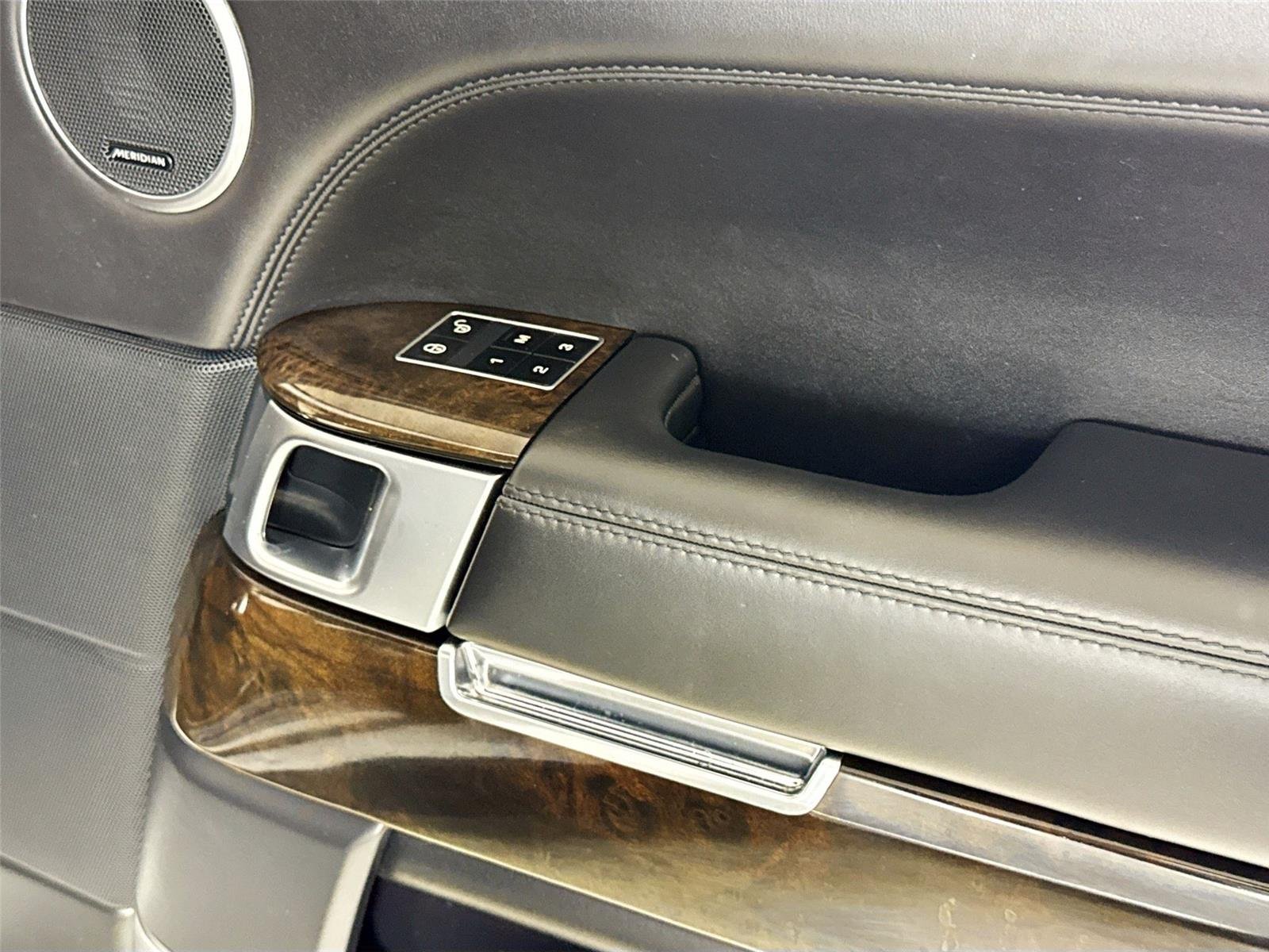 2015 Land Rover Range Rover Autobiography photo 27