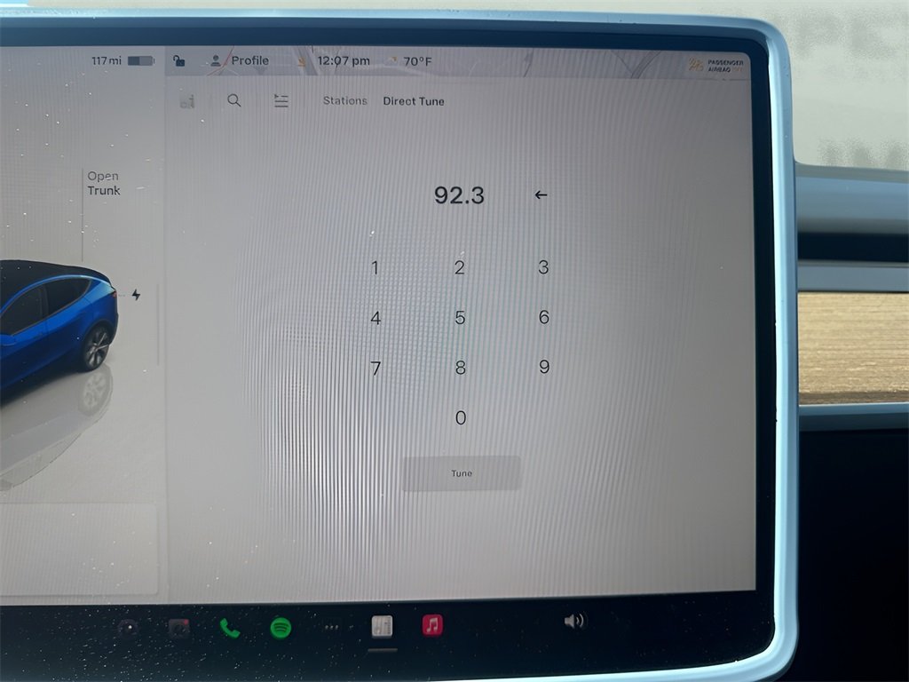 2024 Tesla Model Y Standard Range photo 15