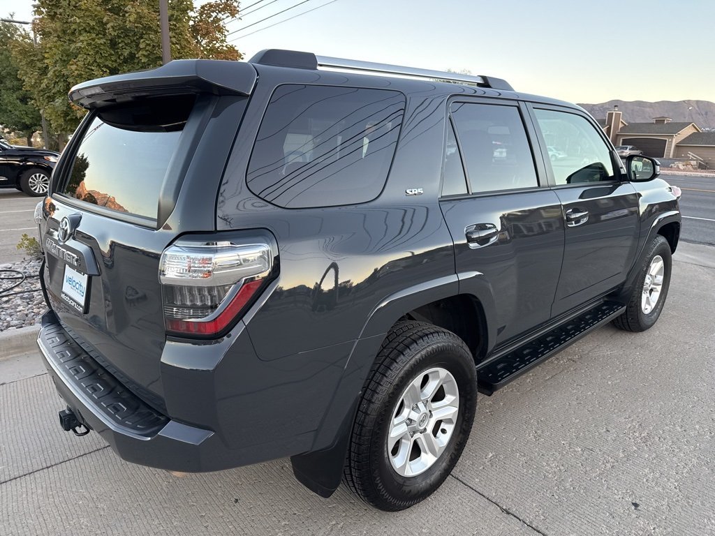 2024 Toyota 4Runner SR5 photo 3