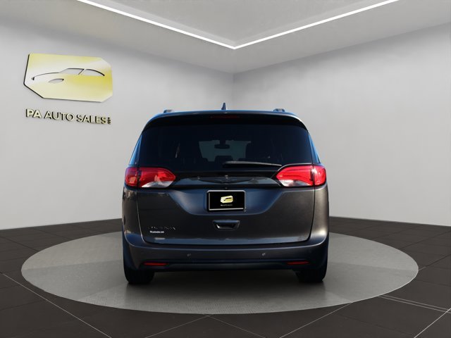 2019 Chrysler Pacifica Touring L 35th Anniversary photo 6