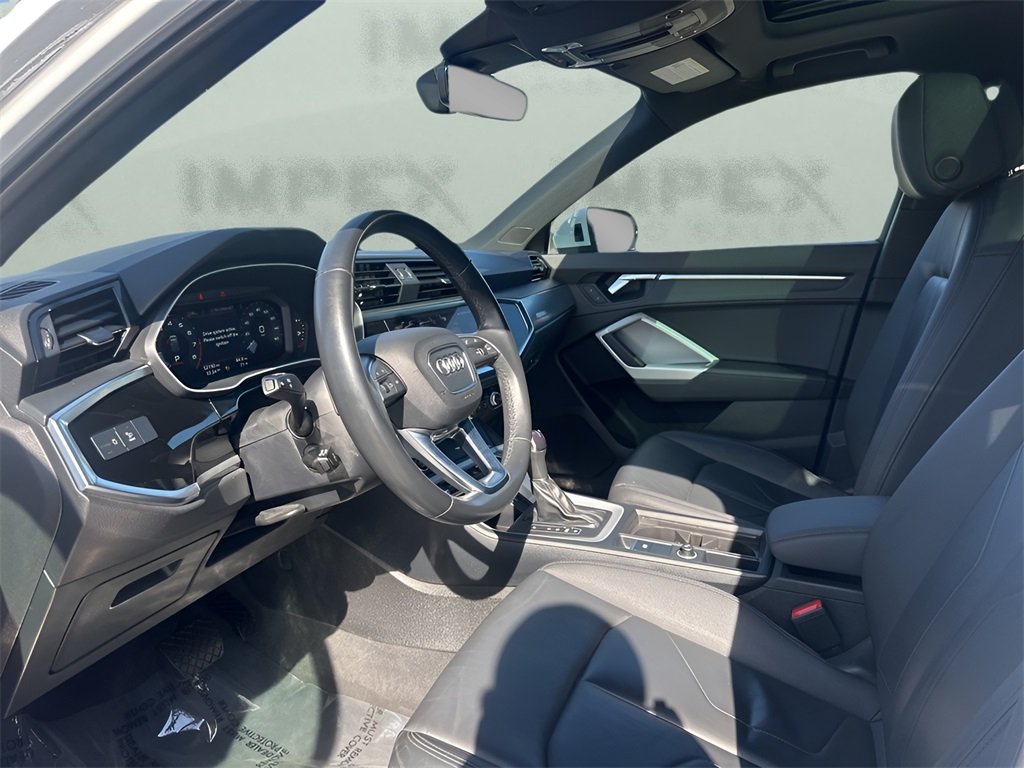 2023 Audi Q3 S line Premium photo 9