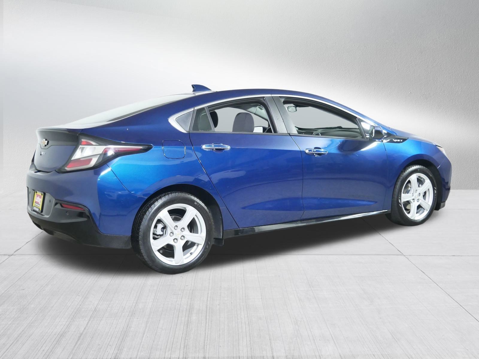 2019 Chevrolet Volt LT photo 7