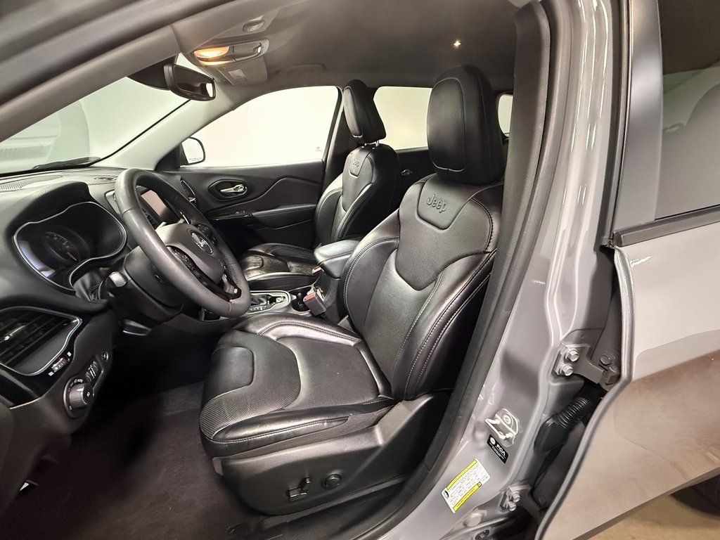 2023 Jeep Cherokee Altitude photo 48