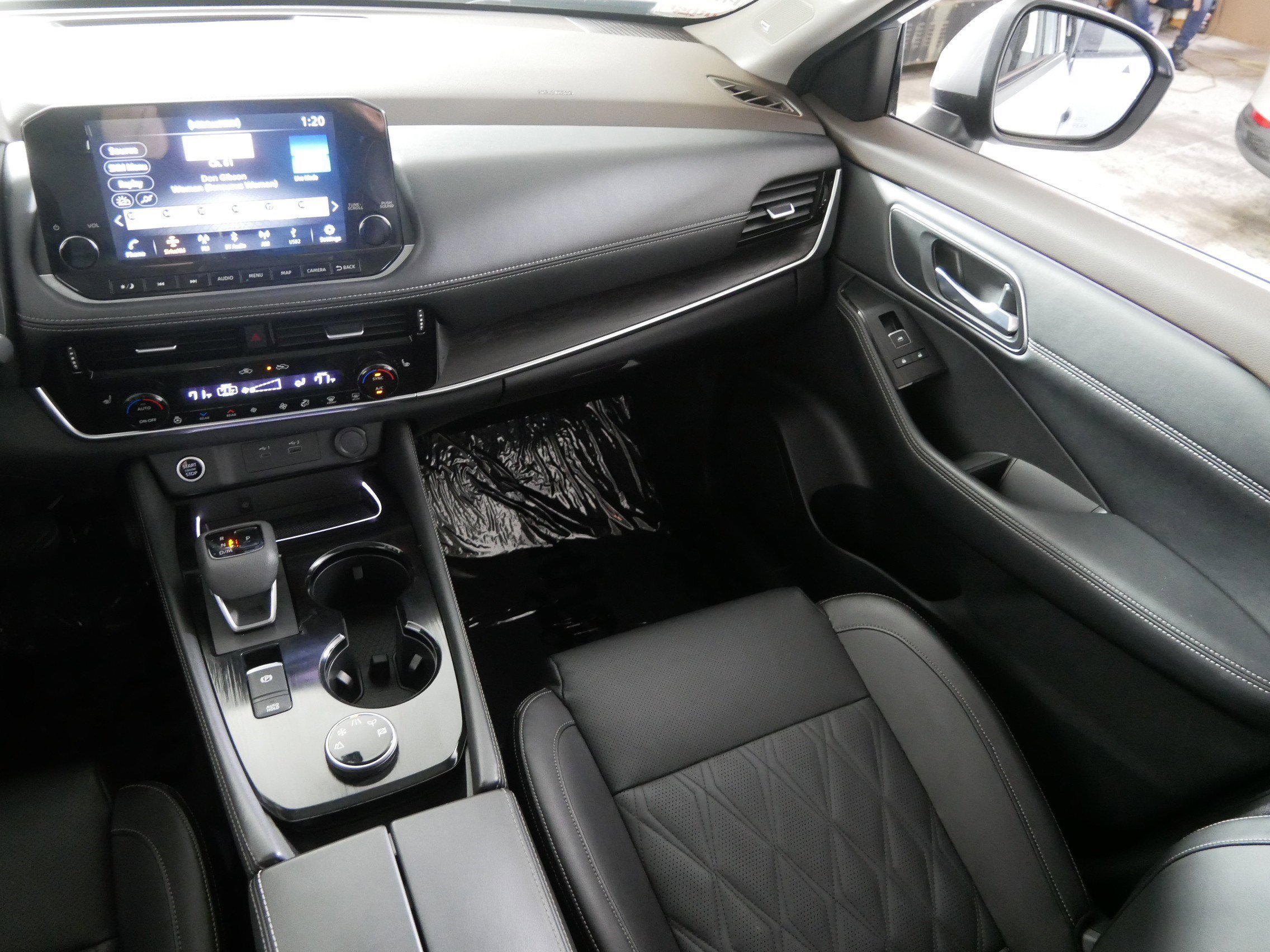 2022 Nissan Rogue Platinum photo 11