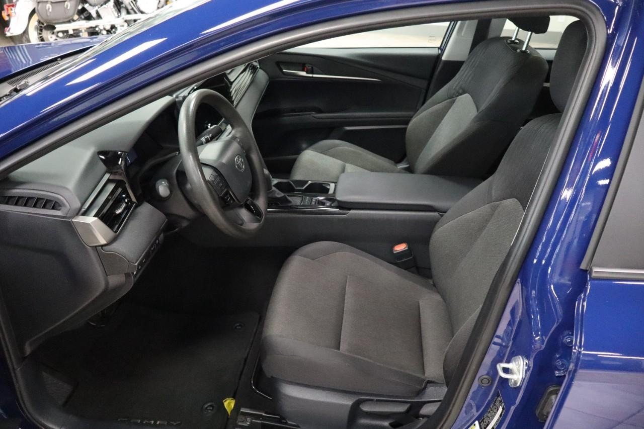 2025 Toyota Camry LE photo 9