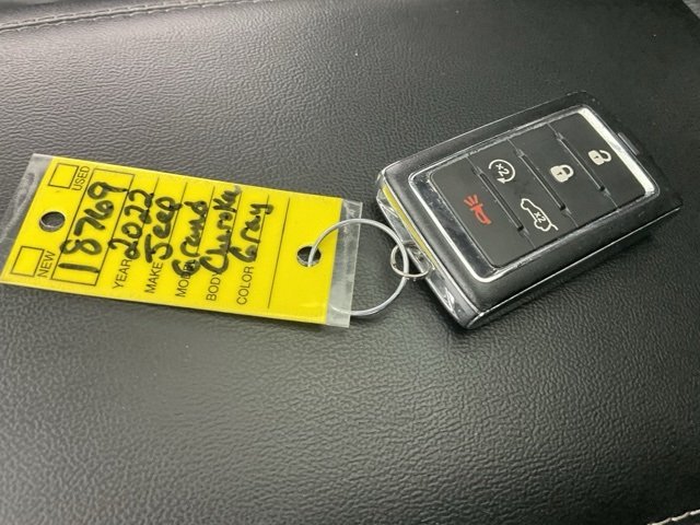 2022 Jeep Cherokee Limited 4xe photo 30