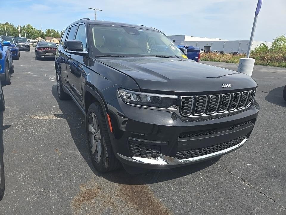 2021 Jeep Grand Cherokee Limited photo 2