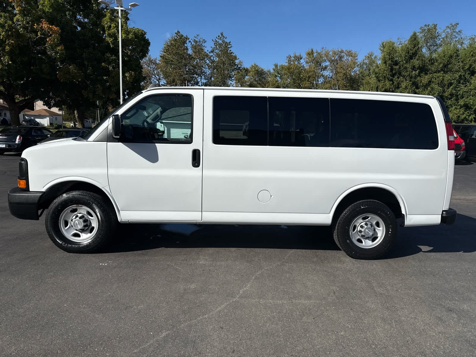 2016 Chevrolet Express LS photo 6