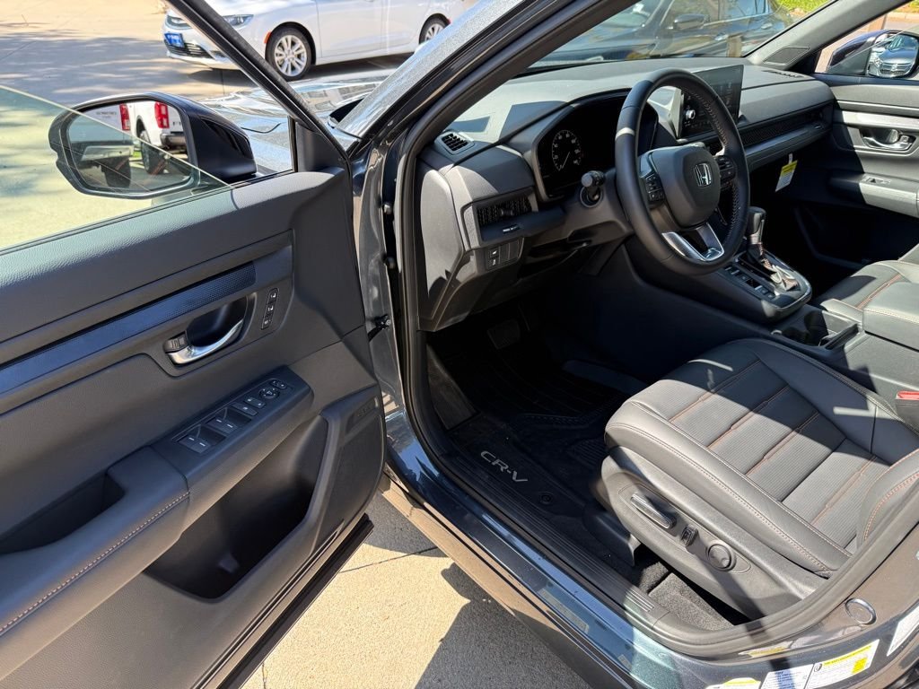 2025 Honda CR-V Hybrid Sport-L photo 11