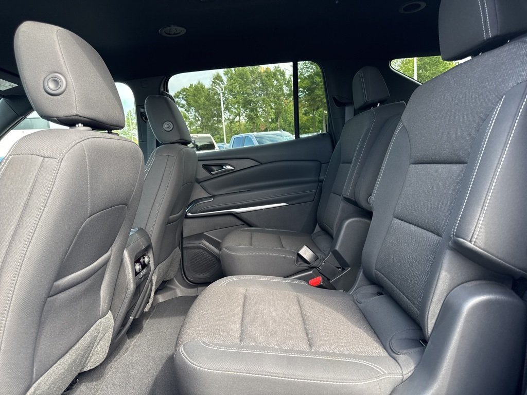 2025 Chevrolet Traverse photo 5