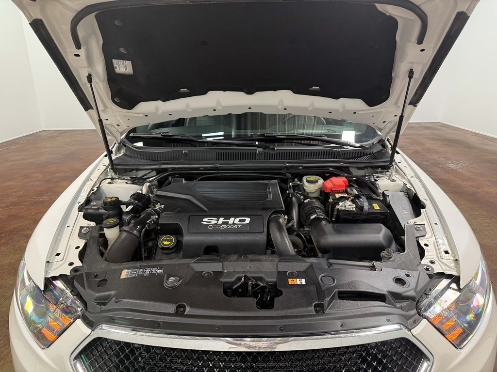 2019 Ford Taurus SHO photo 13
