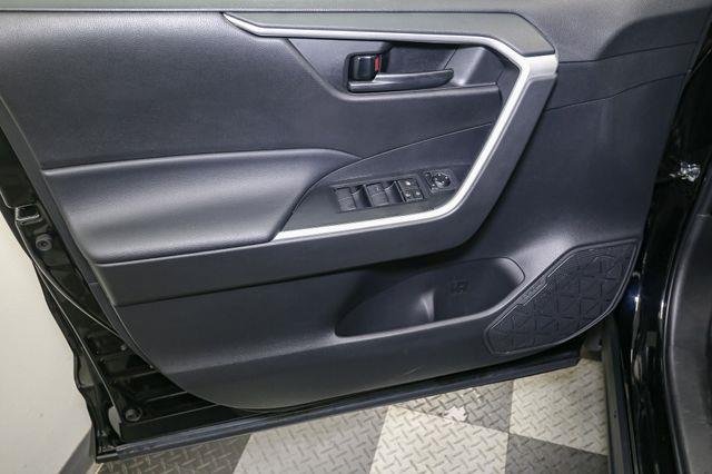 2022 Toyota RAV4 Hybrid LE photo 33