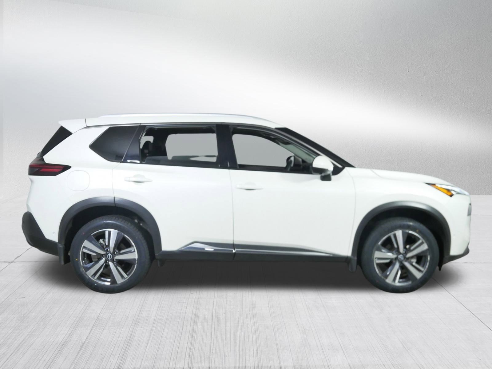 2023 Nissan Rogue SL photo 6