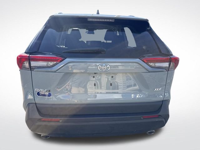 2023 Toyota RAV4 XLE photo 4