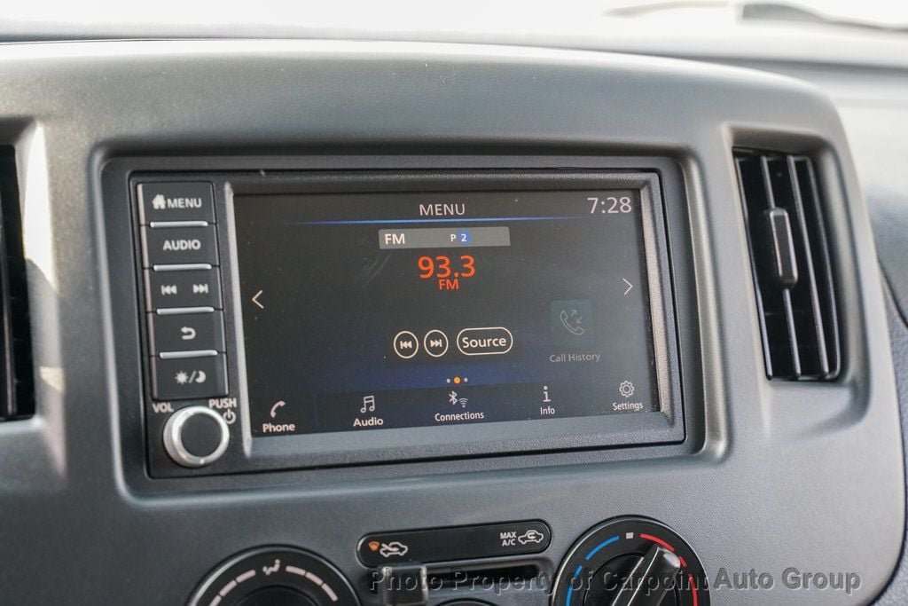 2021 Nissan NV200 S photo 21