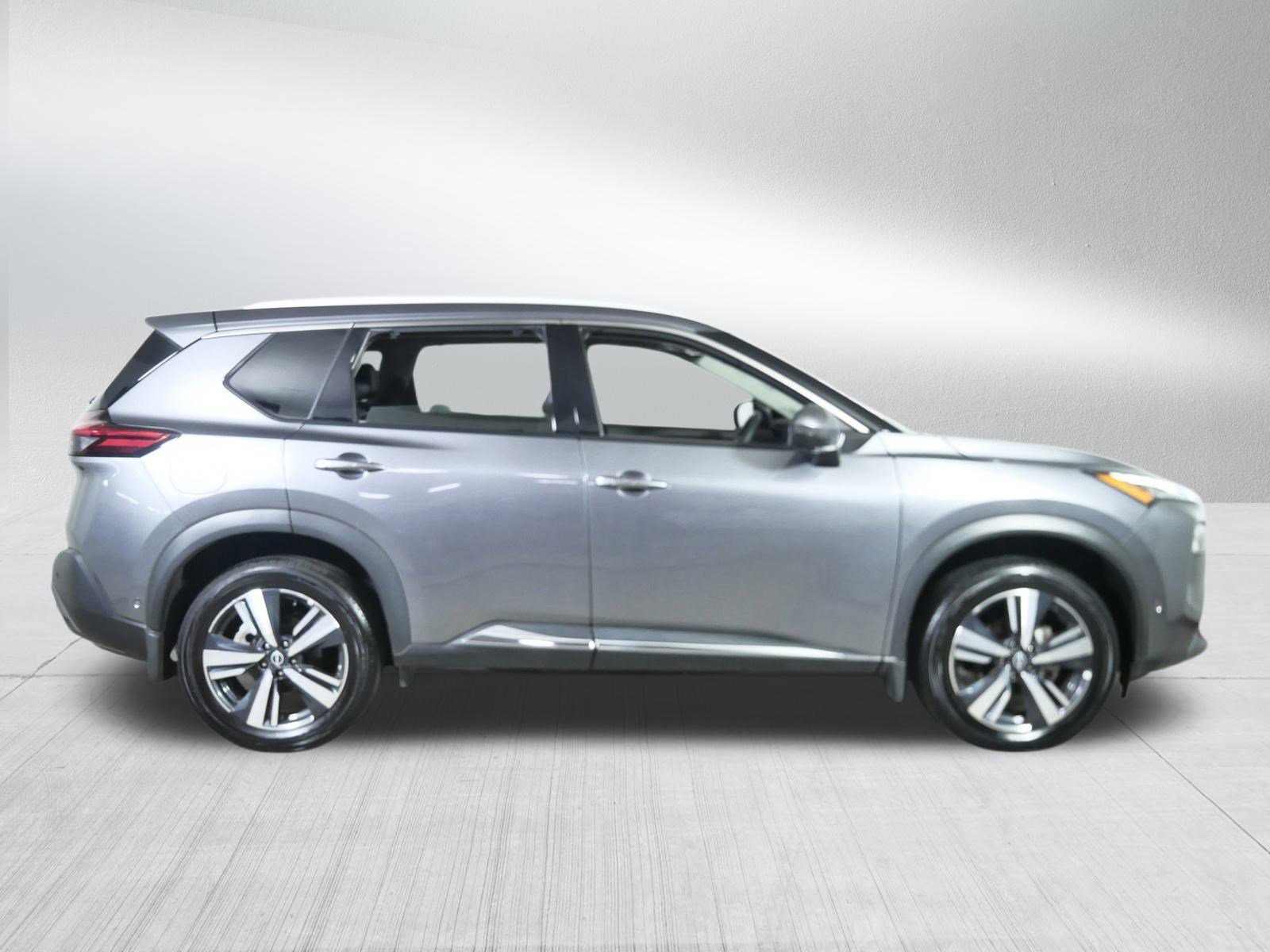2022 Nissan Rogue SL photo 8