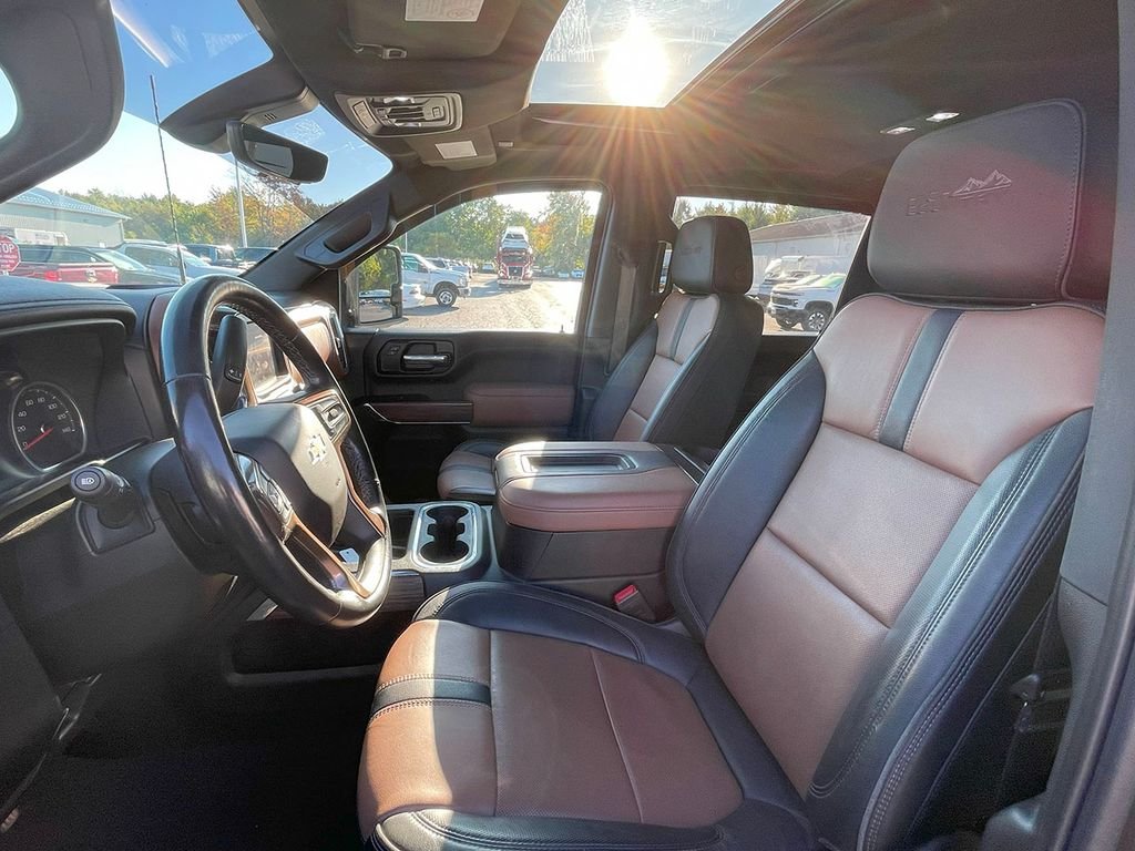 2020 Chevrolet Silverado 3500HD High Country photo 2