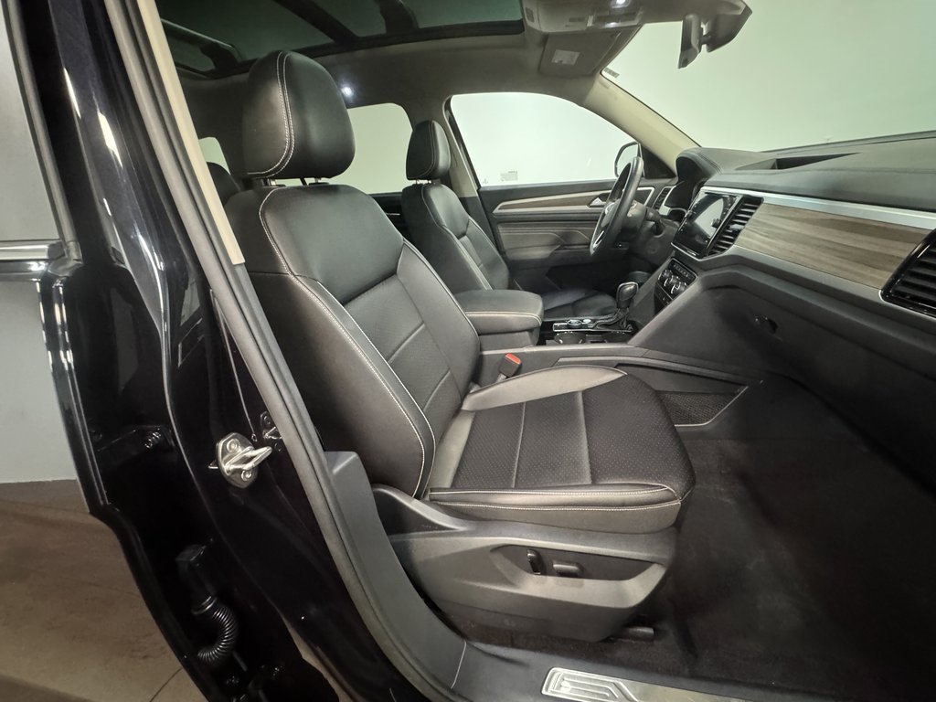 2023 Volkswagen Atlas SEL photo 10