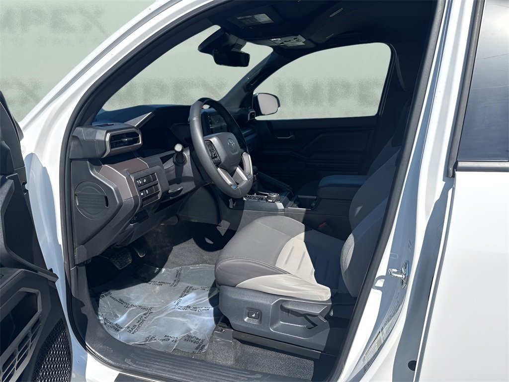 2025 Toyota Tacoma TRD Off-Road photo 9