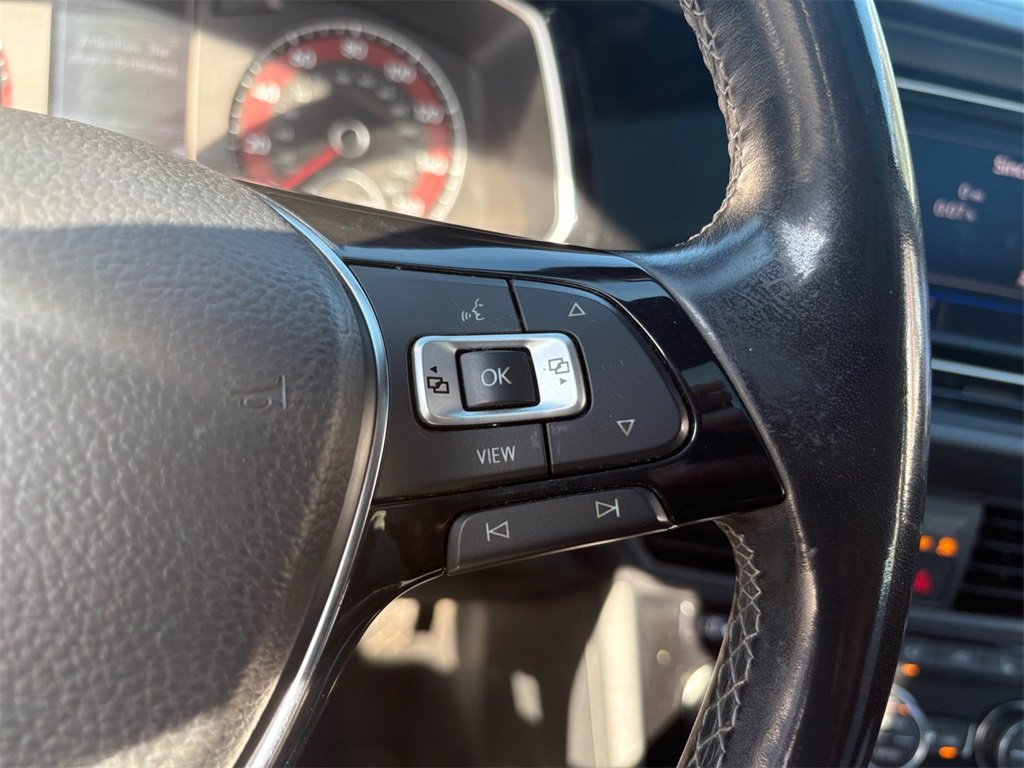 2019 Volkswagen Jetta R-Line photo 24