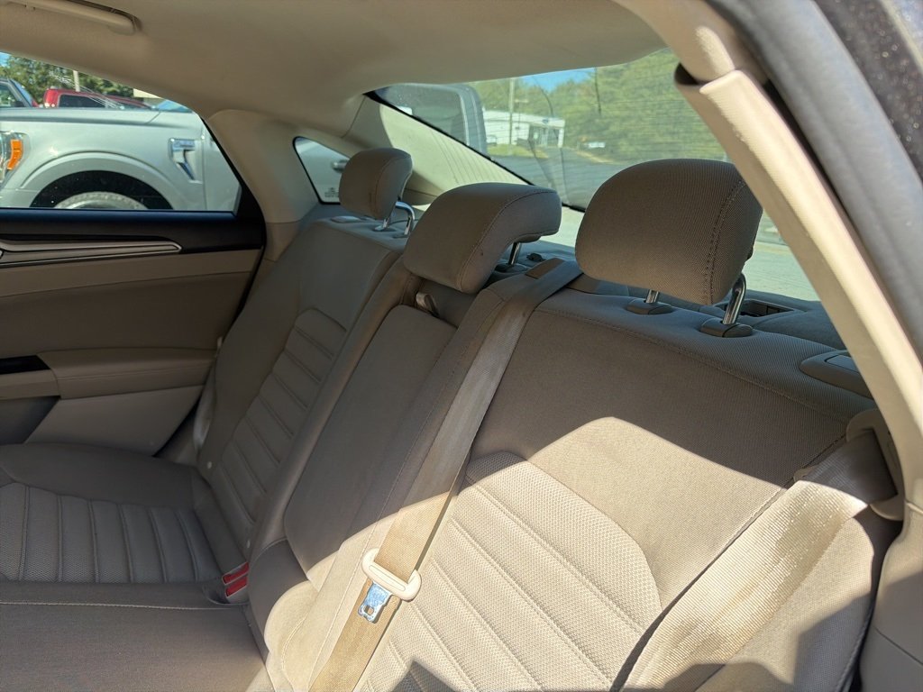 2018 Ford Fusion SE photo 7