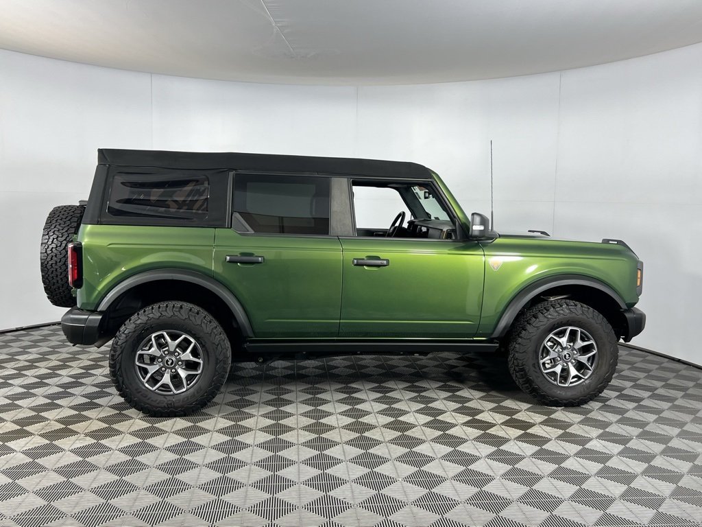 2023 Ford Bronco Badlands photo 3