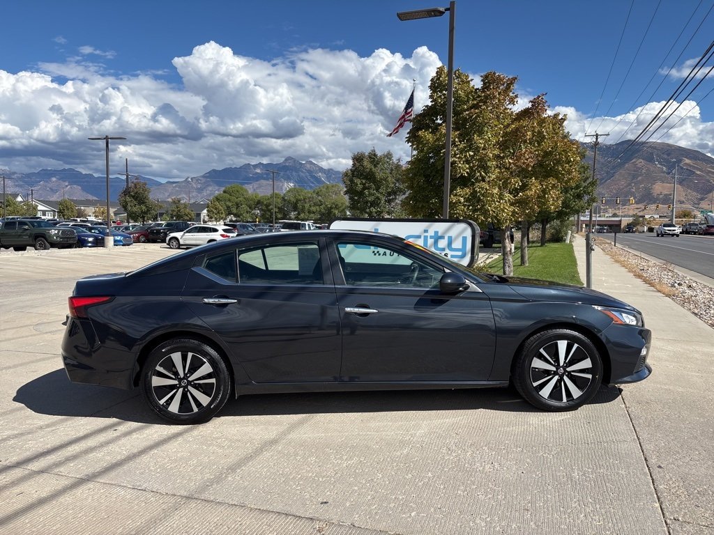 2021 Nissan Altima 2.5 SV photo 3